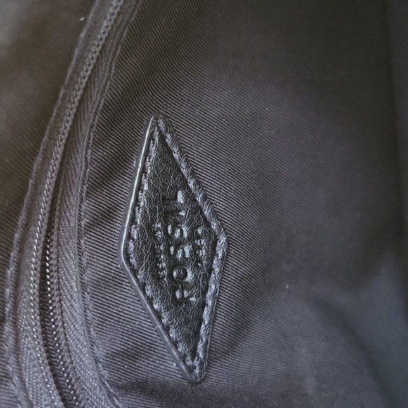 Fossil Cross Body - Picture 6 of 9